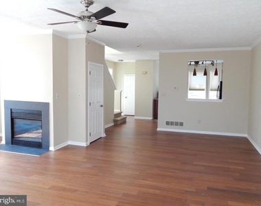 862 N Waterford Lane - Photo Thumbnail 4