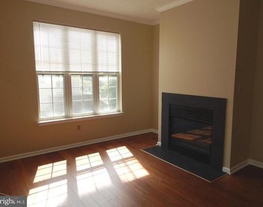 862 N Waterford Lane - Photo Thumbnail 5