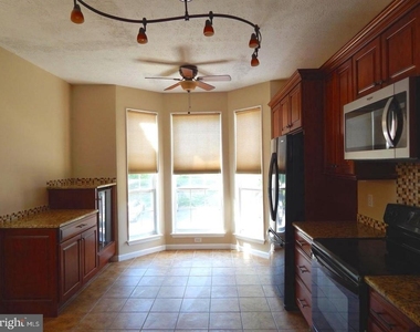 862 N Waterford Lane - Photo Thumbnail 6