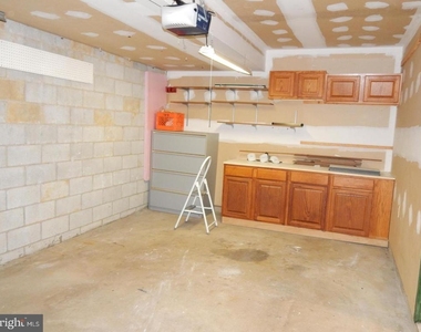 862 N Waterford Lane - Photo Thumbnail 25