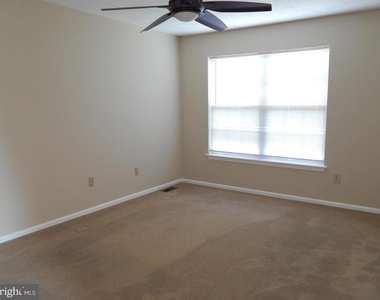 862 N Waterford Lane - Photo Thumbnail 13