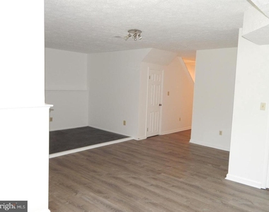 862 N Waterford Lane - Photo Thumbnail 19