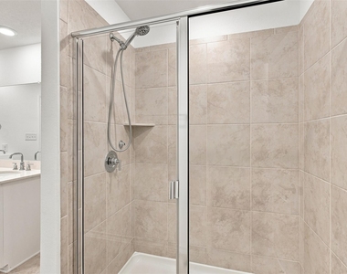 102 Gracie Way - Photo Thumbnail 19