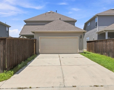 102 Gracie Way - Photo Thumbnail 27