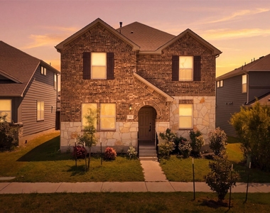 102 Gracie Way - Photo Thumbnail 28