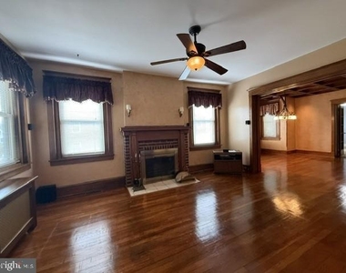 1402 W 8th - Photo Thumbnail 1