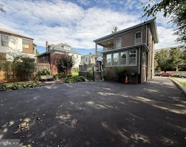 1402 W 8th - Photo Thumbnail 13