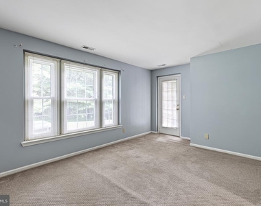 1312 Braken Avenue - Photo Thumbnail 8
