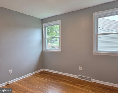 24 Fremont Road - Photo Thumbnail 9