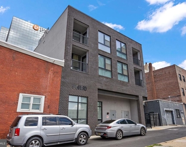 15 W Girard - Photo Thumbnail 1