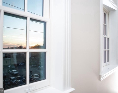 216 W 9th Street - Photo Thumbnail 13