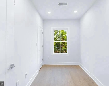 1109 Nw Fern Street Nw - Photo Thumbnail 14