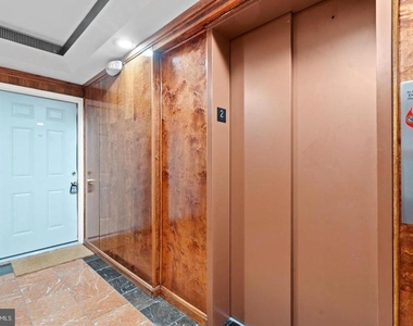 1125 12th Street Nw - Photo Thumbnail 2
