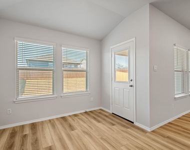 1430 Piedmont St - Photo Thumbnail 5
