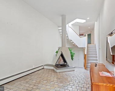 2415 I Street Nw - Photo Thumbnail 7