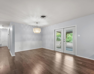 8010 Camden Dr - Photo Thumbnail 12