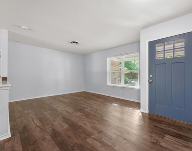 8010 Camden Dr - Photo Thumbnail 3