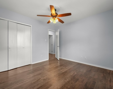 8010 Camden Dr - Photo Thumbnail 21