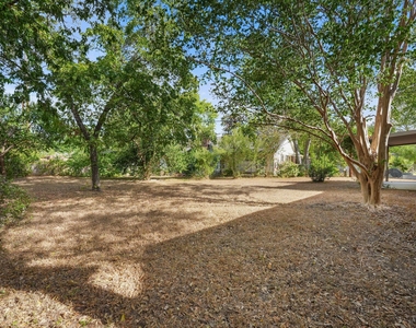 8010 Camden Dr - Photo Thumbnail 28