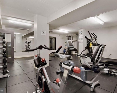 4000 Tunlaw Road Nw - Photo Thumbnail 9