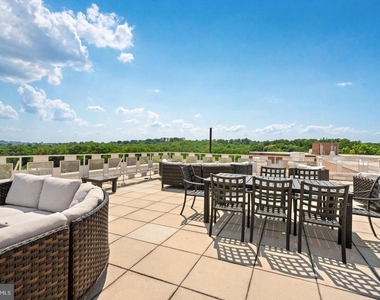 4000 Tunlaw Road Nw - Photo Thumbnail 7