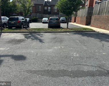 1818 Bryant Street Ne - Photo Thumbnail 11