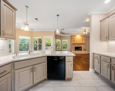 319 Copperleaf Rd - Photo Thumbnail 4