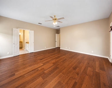 319 Copperleaf Rd - Photo Thumbnail 12