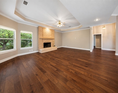 319 Copperleaf Rd - Photo Thumbnail 8