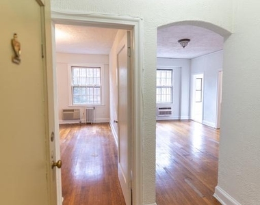 2032 Belmont Road Nw - Photo Thumbnail 15