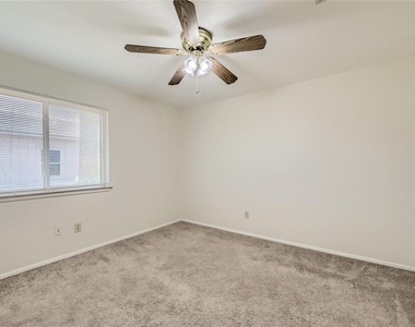 9111 Marsh Dr - Photo Thumbnail 20