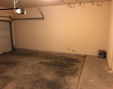 504 W North Loop Blvd - Photo Thumbnail 31