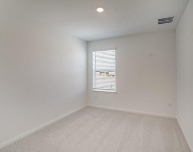 174 Bayou Mint Blvd - Photo Thumbnail 8