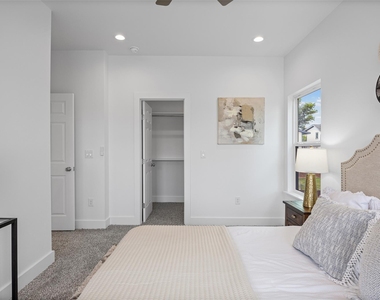 7310 Carver Ave - Photo Thumbnail 20