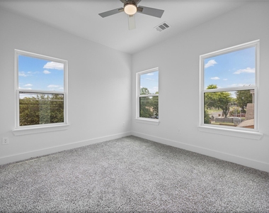 7310 Carver Ave - Photo Thumbnail 11