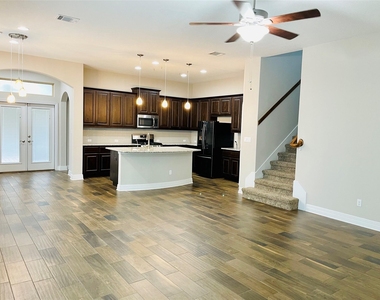 542 Bonnet Blvd - Photo Thumbnail 5