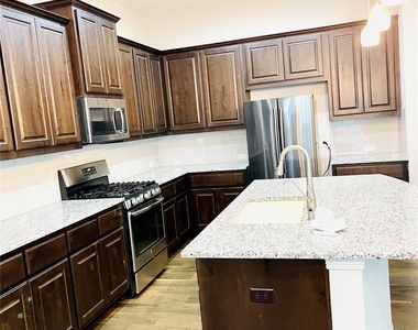 542 Bonnet Blvd - Photo Thumbnail 15