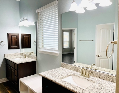 542 Bonnet Blvd - Photo Thumbnail 11