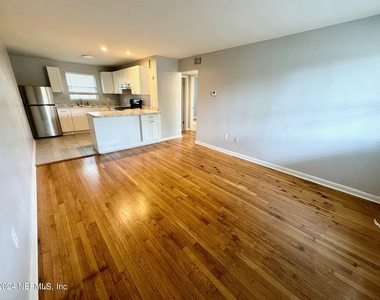 3337 Drew Street - Photo Thumbnail 16