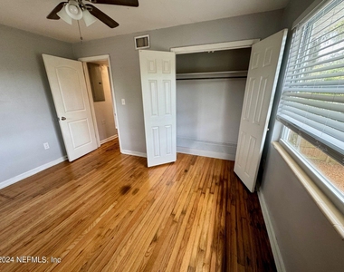 3337 Drew Street - Photo Thumbnail 5