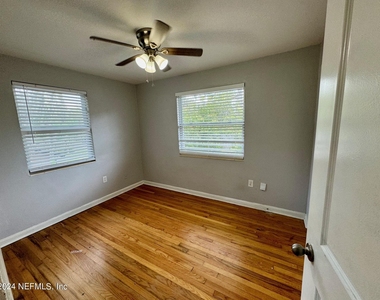 3337 Drew Street - Photo Thumbnail 6