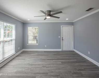 185 Donner Road - Photo Thumbnail 3