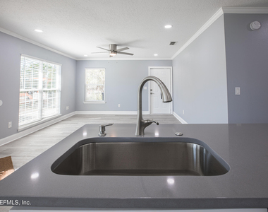 185 Donner Road - Photo Thumbnail 10