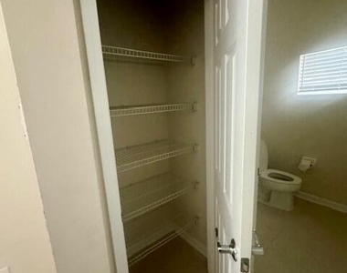 4225 Crownwood Drive - Photo Thumbnail 14