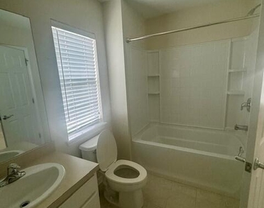 4225 Crownwood Drive - Photo Thumbnail 11