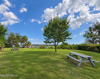 2521 Vista Cove Road - Photo Thumbnail 15