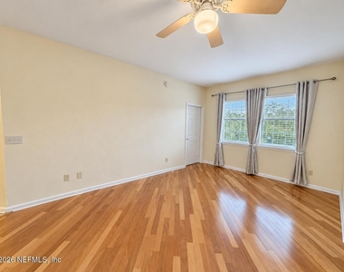 2521 Vista Cove Road - Photo Thumbnail 5