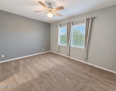 2521 Vista Cove Road - Photo Thumbnail 7