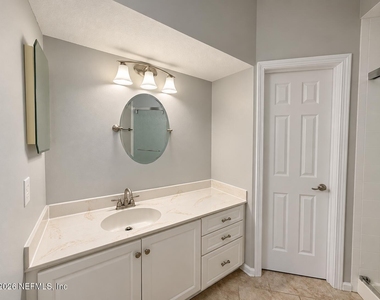 2521 Vista Cove Road - Photo Thumbnail 8