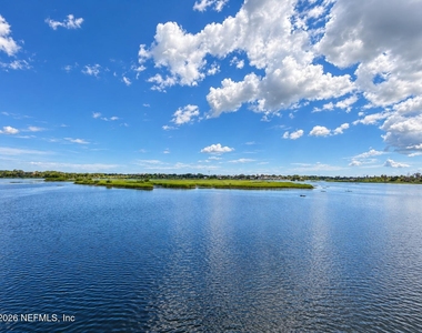 2521 Vista Cove Road - Photo Thumbnail 16